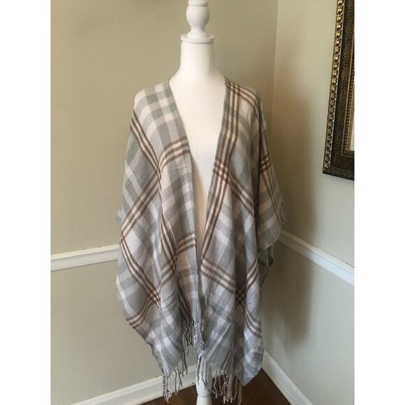 NWT Three Dots Womens Cashmere Blend Wrap Lousia Grey Plaid Fringe One Size - Picture 1 of 6